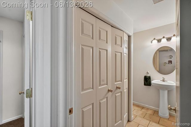 6095 Foxwood Court, Saginaw, MI 48638