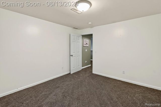 6095 Foxwood Court, Saginaw, MI 48638