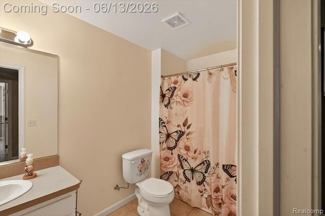 6095 Foxwood Court, Saginaw, MI 48638