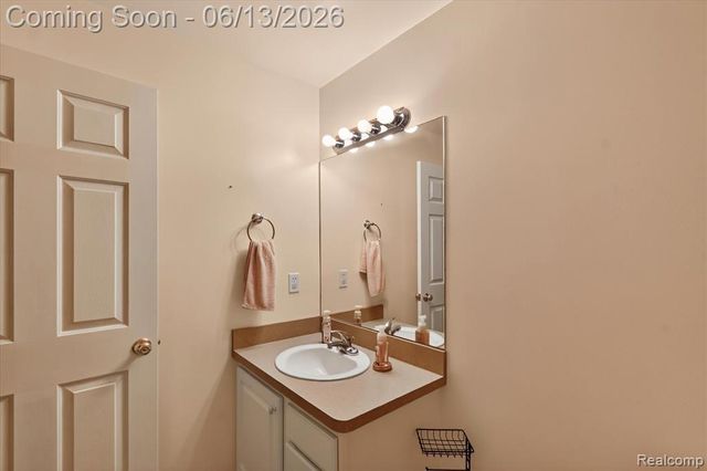 6095 Foxwood Court, Saginaw, MI 48638
