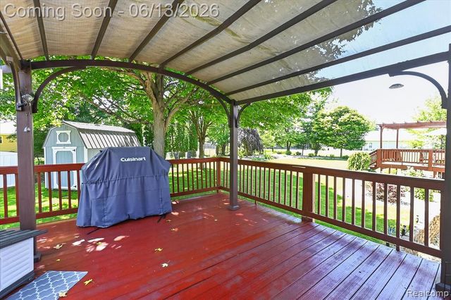 6095 Foxwood Court, Saginaw, MI 48638