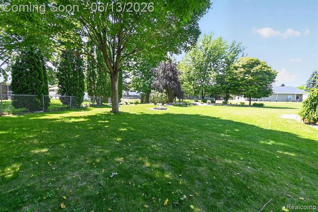 6095 Foxwood Court, Saginaw, MI 48638