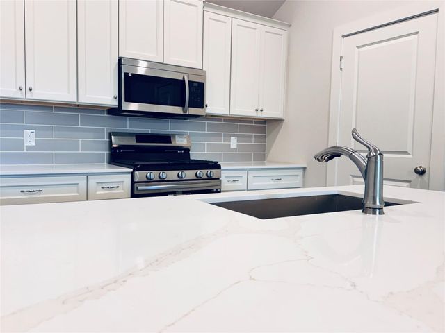 935 Road 5203, Cleveland, TX 77327