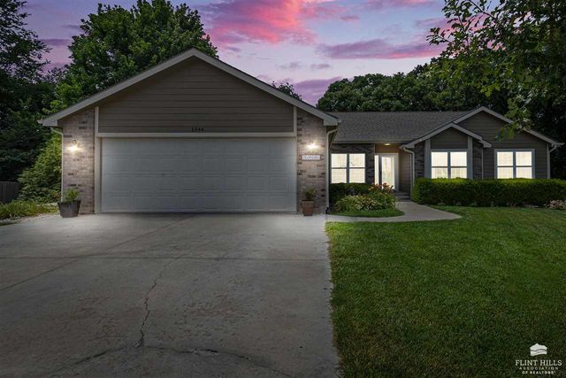 1044 Highland Ridge Drive, Manhattan, KS 66503