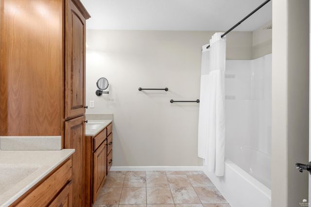 1044 Highland Ridge Drive, Manhattan, KS 66503