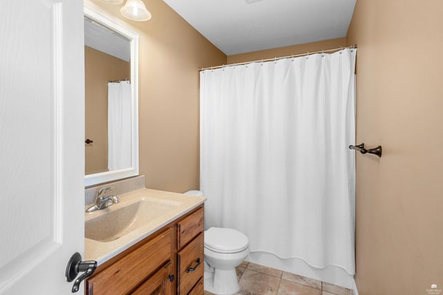 1044 Highland Ridge Drive, Manhattan, KS 66503