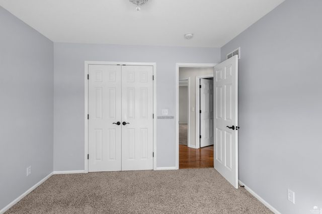 1044 Highland Ridge Drive, Manhattan, KS 66503