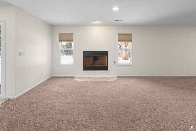 1044 Highland Ridge Drive, Manhattan, KS 66503