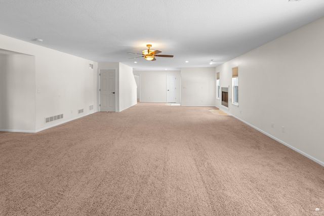 1044 Highland Ridge Drive, Manhattan, KS 66503