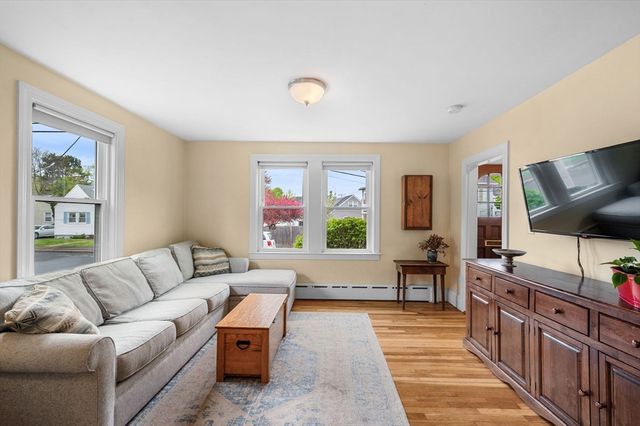 3 Preston Rd 1, Salem, MA 01970