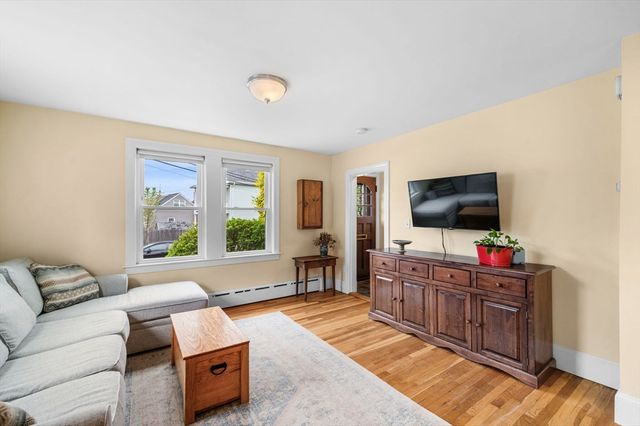 3 Preston Rd 1, Salem, MA 01970