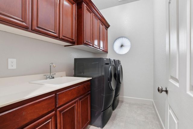 3216 Allan Adale Drive, Modesto, CA 95355