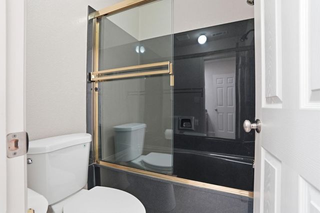 3216 Allan Adale Drive, Modesto, CA 95355