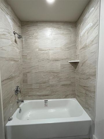 2629 W Main Street 1BD, Baytown, TX 77520