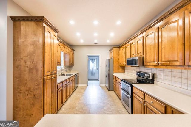 132 Hidden Creek Circle, Lizella, GA 31052