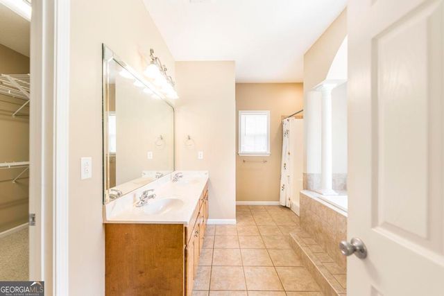 132 Hidden Creek Circle, Lizella, GA 31052