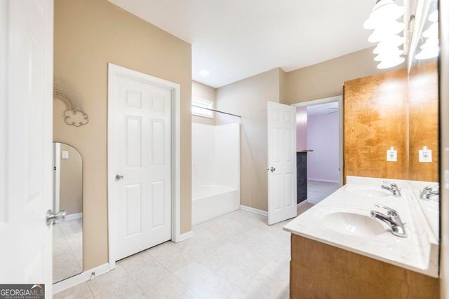 132 Hidden Creek Circle, Lizella, GA 31052