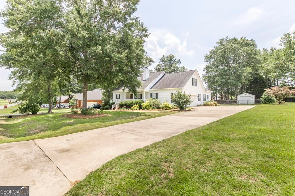 132 Hidden Creek Circle, Lizella, GA 31052