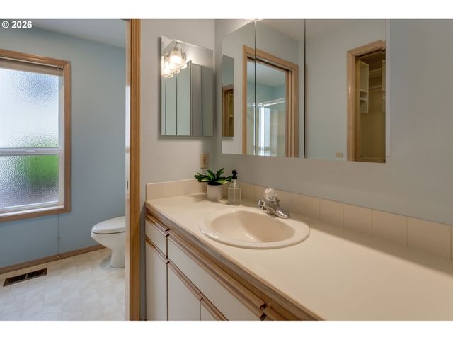 16106 Sw REFECTORY Pl, Portland, OR 97224