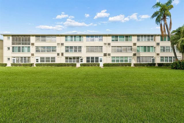 8101 11TH STREET N 125, St Petersburg, FL 33702