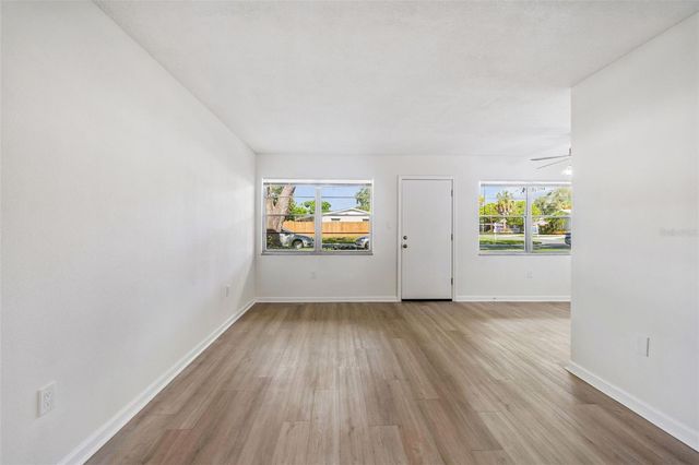 8101 11TH STREET N 125, St Petersburg, FL 33702