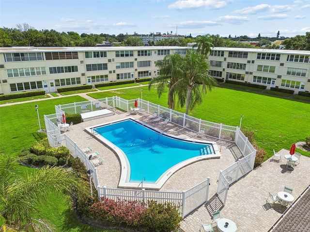 8101 11TH STREET N 125, St Petersburg, FL 33702