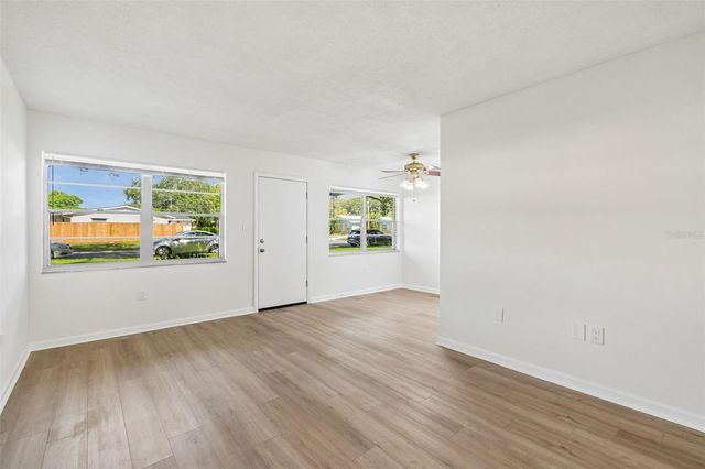 8101 11TH STREET N 125, St Petersburg, FL 33702