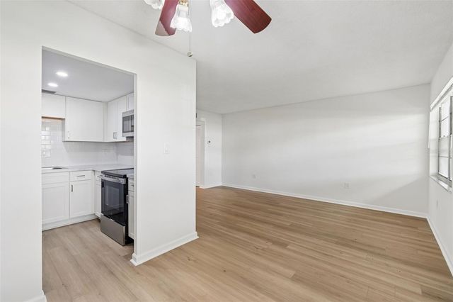 8101 11TH STREET N 125, St Petersburg, FL 33702