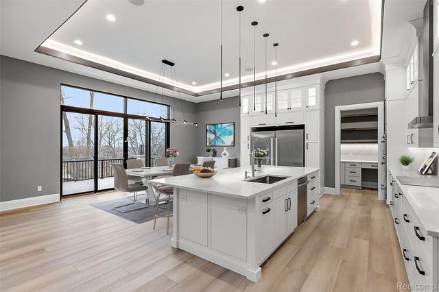 3082 Pompilio Drive, Oakland Charter Township, MI 48306