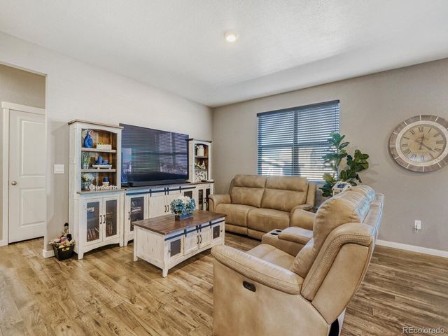 616 Sawyers Pond Dr, Windsor, CO 80550