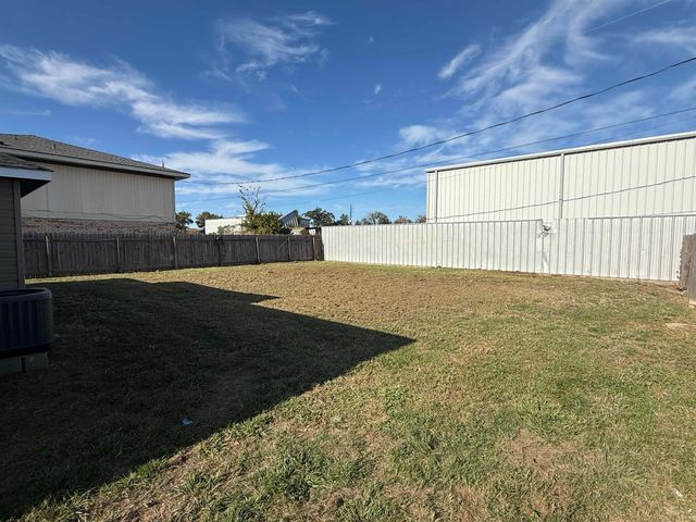 3615 Thomas Dr, Houma, LA 70363