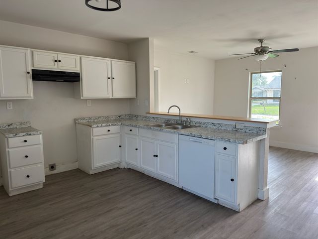 3615 Thomas Dr, Houma, LA 70363