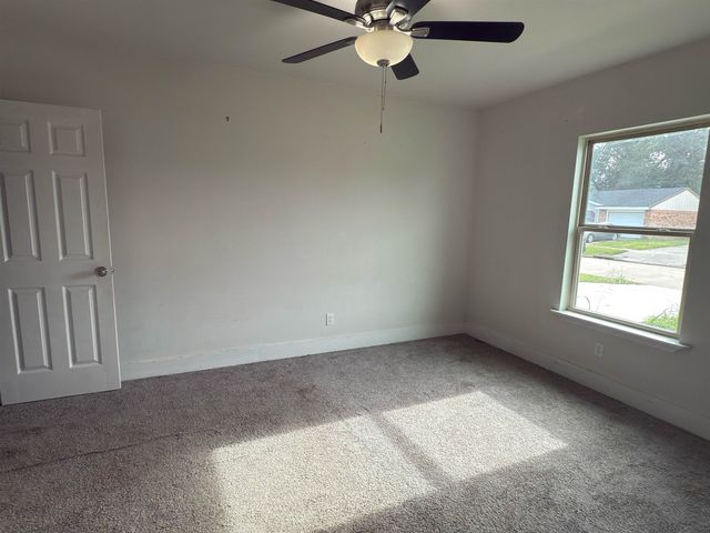 3615 Thomas Dr, Houma, LA 70363