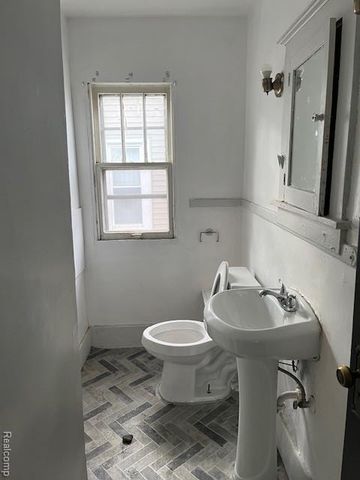 816 Algonquin Street, Detroit, MI 48215