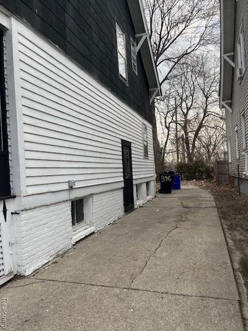 816 Algonquin Street, Detroit, MI 48215