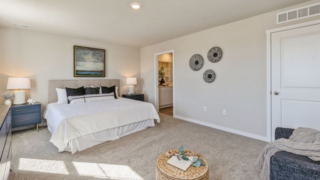 2685 Prairielight Drive, Hiawatha, IA 52233