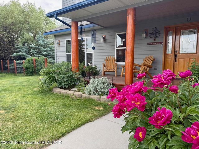 330 MEADOWOOD Street, Pinedale, WY 82941 property photo