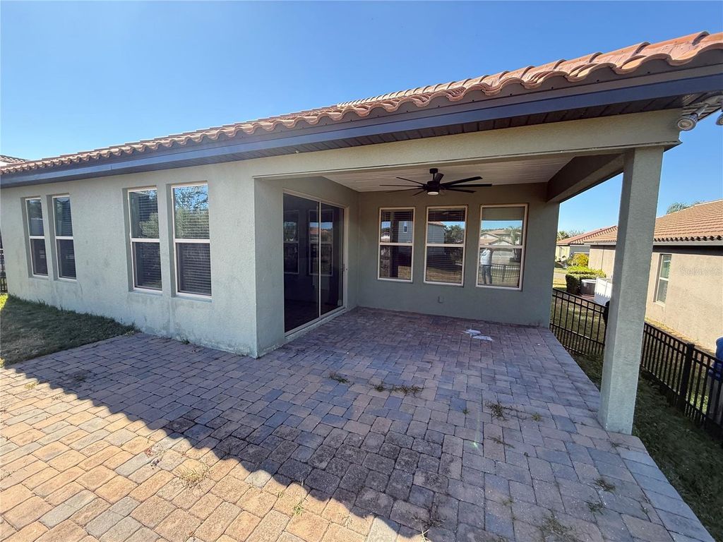 Image 15 of property listing at 4231 PRIMA LAGO DRIVE, Lakeland, FL 33810