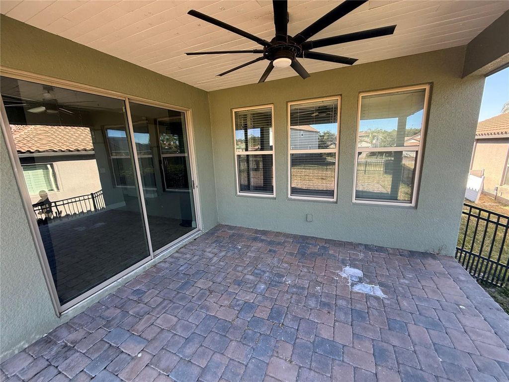 Image 16 of property listing at 4231 PRIMA LAGO DRIVE, Lakeland, FL 33810