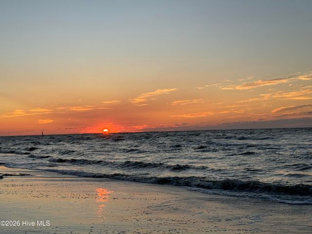 216 Oyster Lane, N Topsail Beach, NC 28460