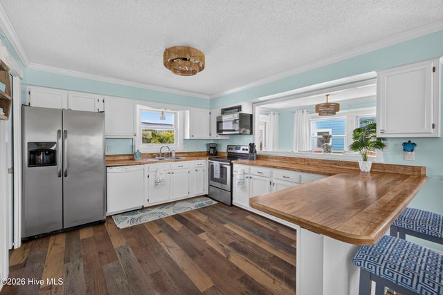 216 Oyster Lane, N Topsail Beach, NC 28460