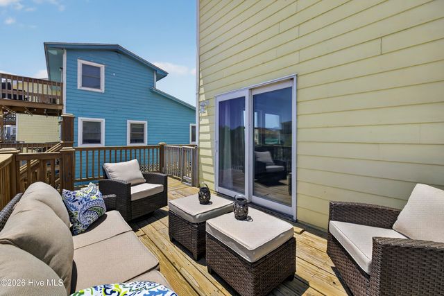 216 Oyster Lane, N Topsail Beach, NC 28460