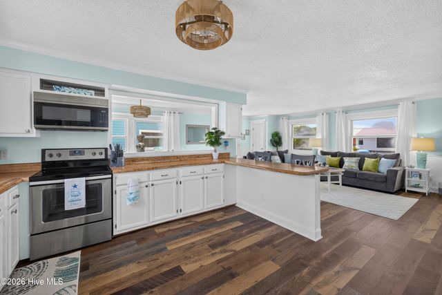 216 Oyster Lane, N Topsail Beach, NC 28460