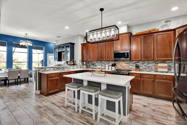 7023 DERWENT GLEN CIRCLE, Land O Lakes, FL 34637