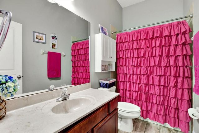 7023 DERWENT GLEN CIRCLE, Land O Lakes, FL 34637