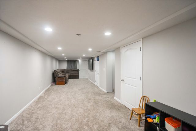 112 NW Des Moines Street, Ankeny, IA 50023