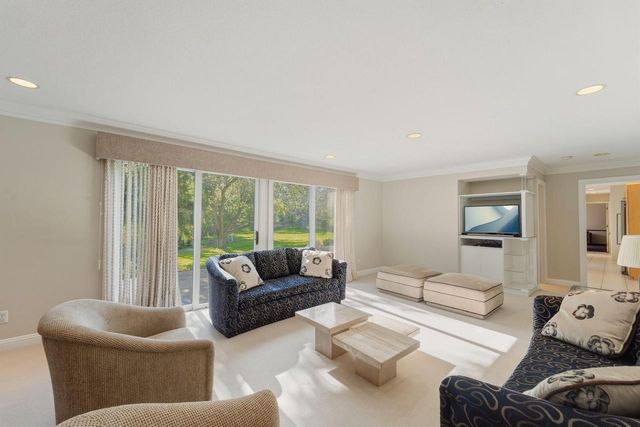 9840 Otto ROAD, Mequon, WI 53092