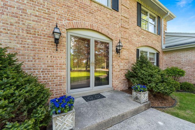 9840 Otto ROAD, Mequon, WI 53092