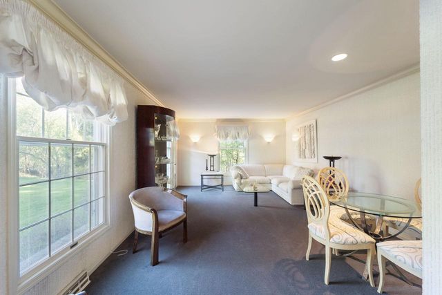 9840 Otto ROAD, Mequon, WI 53092