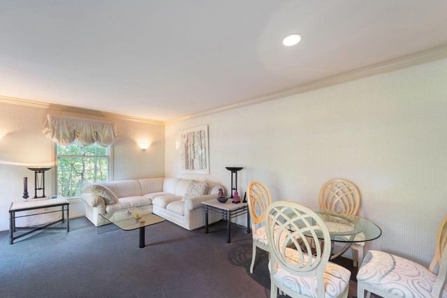 9840 Otto ROAD, Mequon, WI 53092
